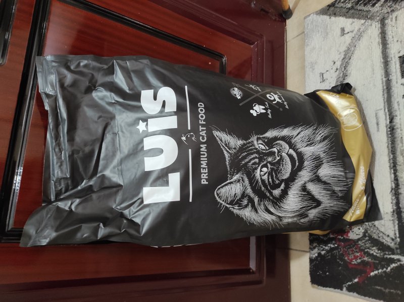 Luis kedi maması